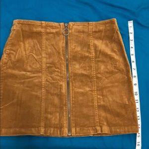 Suede mustard full front zipper skirt